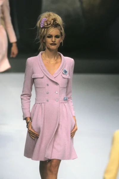 Look 12